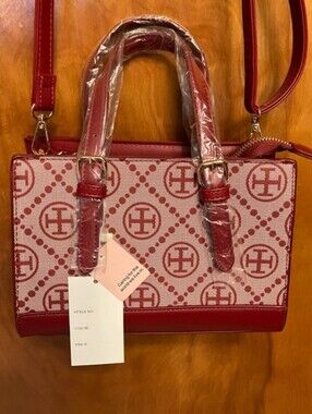 SOLD-Fashion Crossbody. NWT. MINT COND